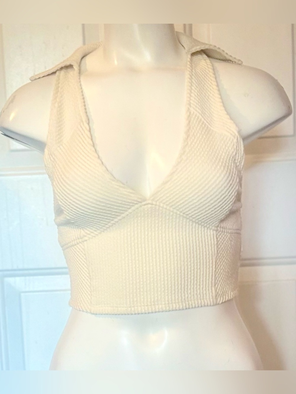 NWT Women's Ribbed Halter Top Collared Neck Sleeveless Crop Top Urban Outfitters